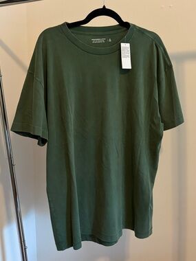 NWT Abercrombie & Fitch Men's Short Sleeve Soft and Relaxed Tee